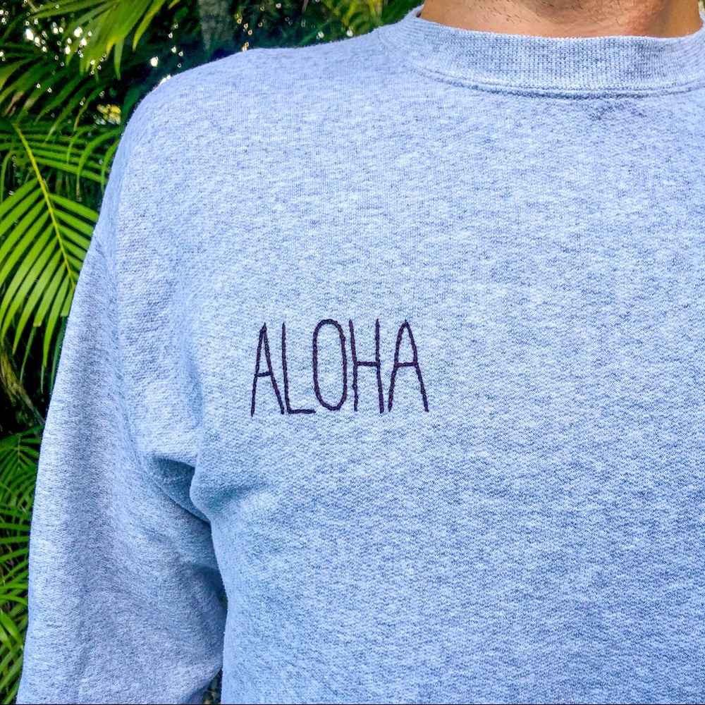 Hand Embroidered VTG crewneck sweater - Aloha